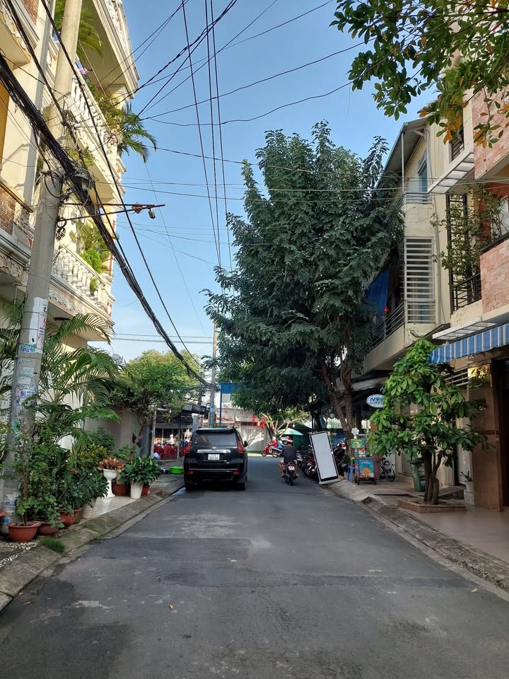 Đất phân lô đường 9m Tân Sơn Tân Bình 136m² giá 12.5 tỷ - Tiện xây biệt thự, văn phòng!