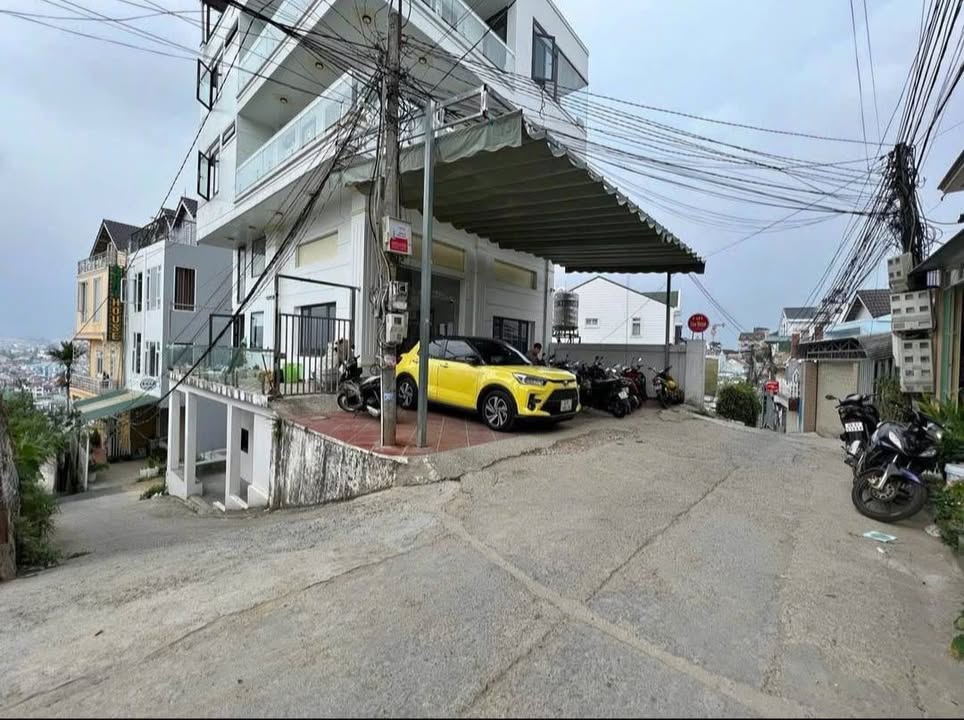 Đất nền Đà Lạt 64m² giá 4 tỷ - Sổ đỏ chính chủ, ô tô vào tận nơi!