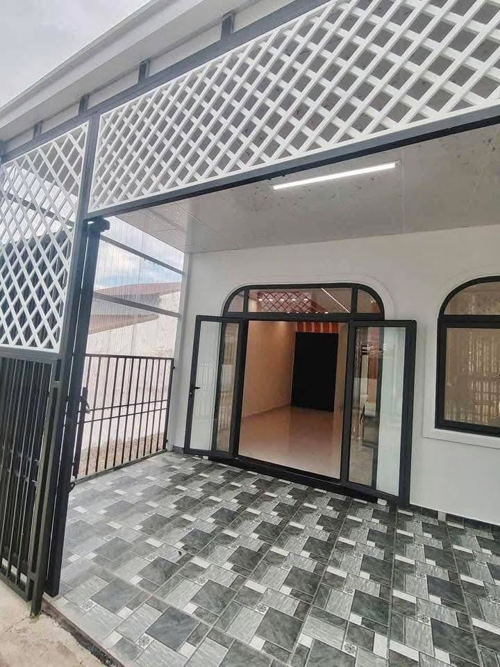 Nhà đẹp Đà Lạt 108m² giá 2 tỷ - Xây kiên cố, ô tô vào tận nơi!