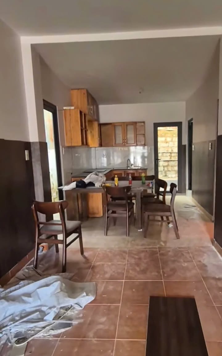 Nhà nguyên căn đường 3/4 Đà Lạt 3PN giá 8 triệu - Full nội thất mới xây!