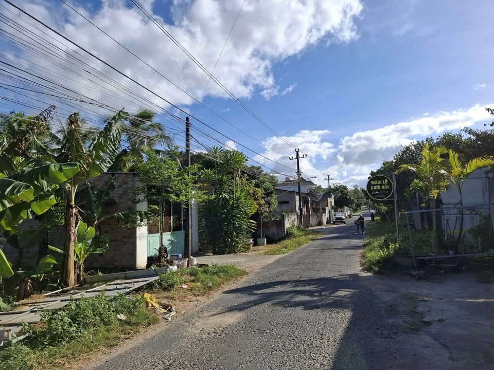 Đất thổ cư 360m² tại thôn 8, Đăk Cấm, giá 900 triệu - Đầu tư sinh lời!