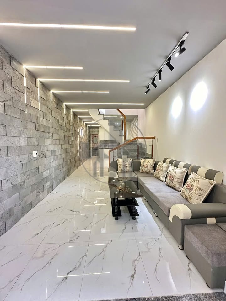 Nhà phố 40m² Đà Lạt giá 1.95 tỷ - Nhà mới sạch sẽ, chính chủ!