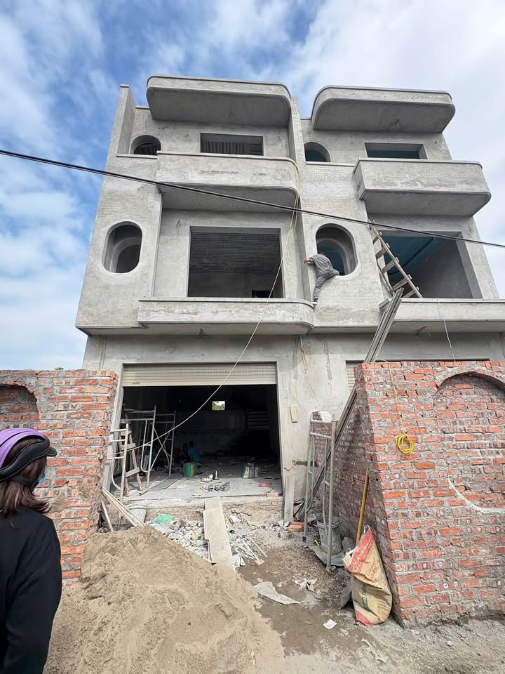 Nhà 3 tầng Hồng Thái An Dương 60m² giá 2.35 tỷ - Ô tô tận nơi, gần chợ Kiều Trung!