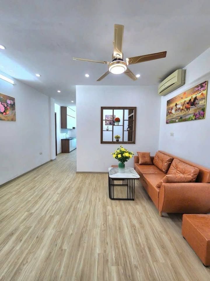 Chung cư mini Quan Hoa, Cầu Giấy 70m² giá 2.9 tỷ - Full nội thất, thang máy tiện lợi!