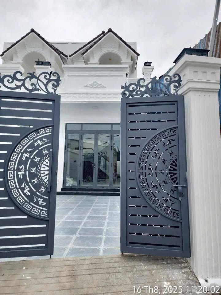 Nhà trệt lầu mới hoàn thiện tại Võ Văn Kiệt, Sóc Trăng - Giá 2 tỷ thương lượng!