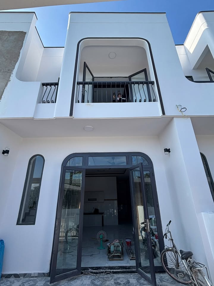 Nhà đẹp Tân Bình 90m² giá thỏa thuận - Thiết kế sang trọng cho gia đình!