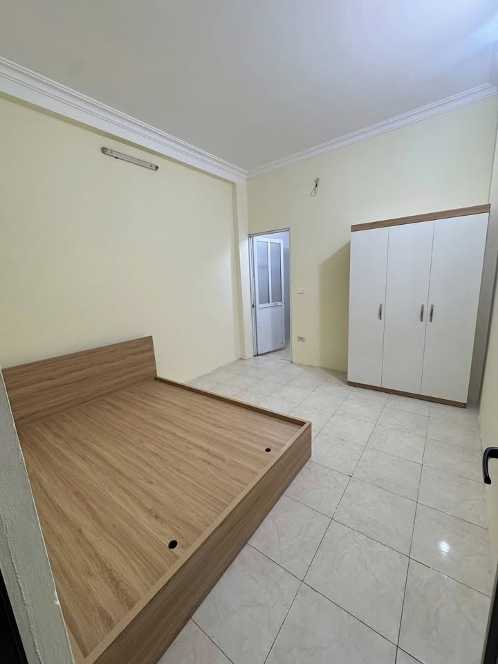 Phòng trọ tại chợ Tân Mai, 20m² chỉ 3 triệu/tháng - Tiện nghi đầy đủ, vào ở ngay!