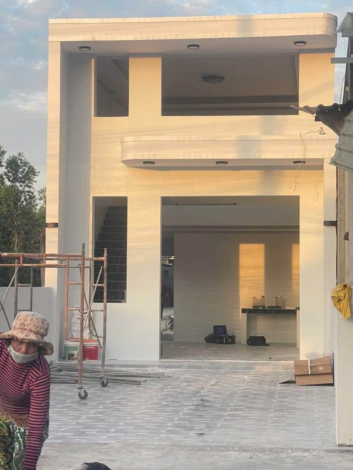 Nhà 1 trệt lửng mặt tiền ĐT744, Bến Cát, 744m² giá 3 tỷ - Kinh doanh thuận lợi!