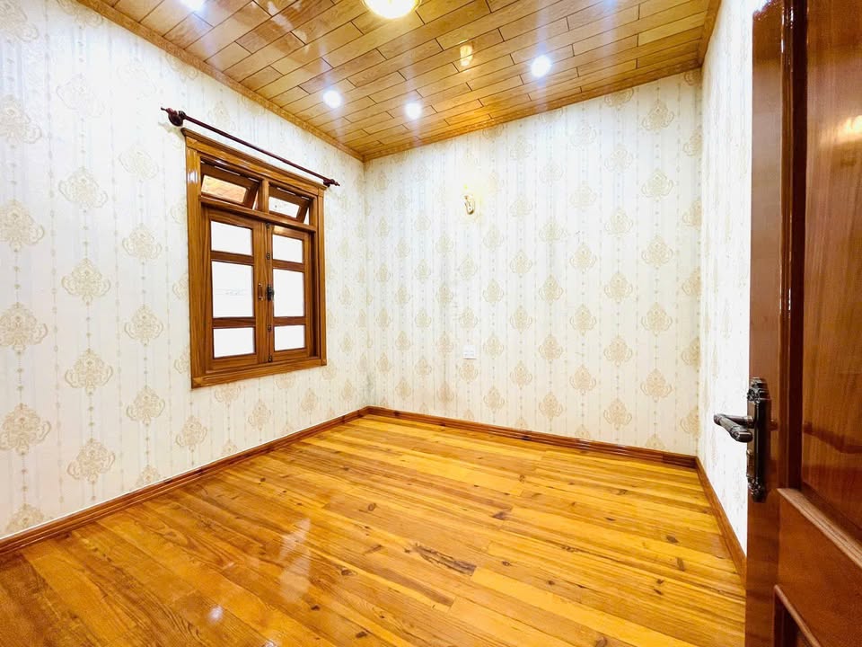 Nhà đẹp phường 8 Đà Lạt 50m² giá 2.5 tỷ - Nội thất gỗ tự nhiên