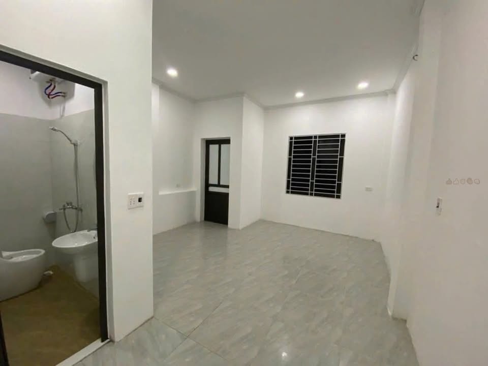 Nhà phố 2 tầng 1 tum Lai Thành, Thanh Hóa 50m² giá 2 tỷ - Thiết kế hiện đại, sẵn sàng ở ngay!