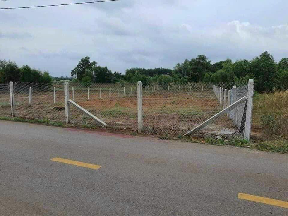 Đất nền Đất Đỏ 827m² giá 3.35 tỷ - Sổ hồng chính chủ, thuận tiện đầu tư!