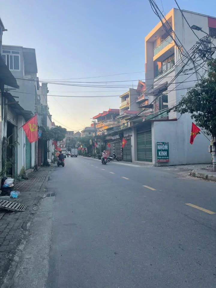 Đất Phù Chẩn 61m² giá 2 tỷ - Cơ hội vàng đầu tư và an cư!