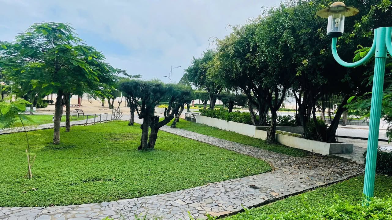 Nhà đẹp 3 tầng tại Nha Trang 50m² giá 7.2 tỷ - Sát biển chỉ 100m!