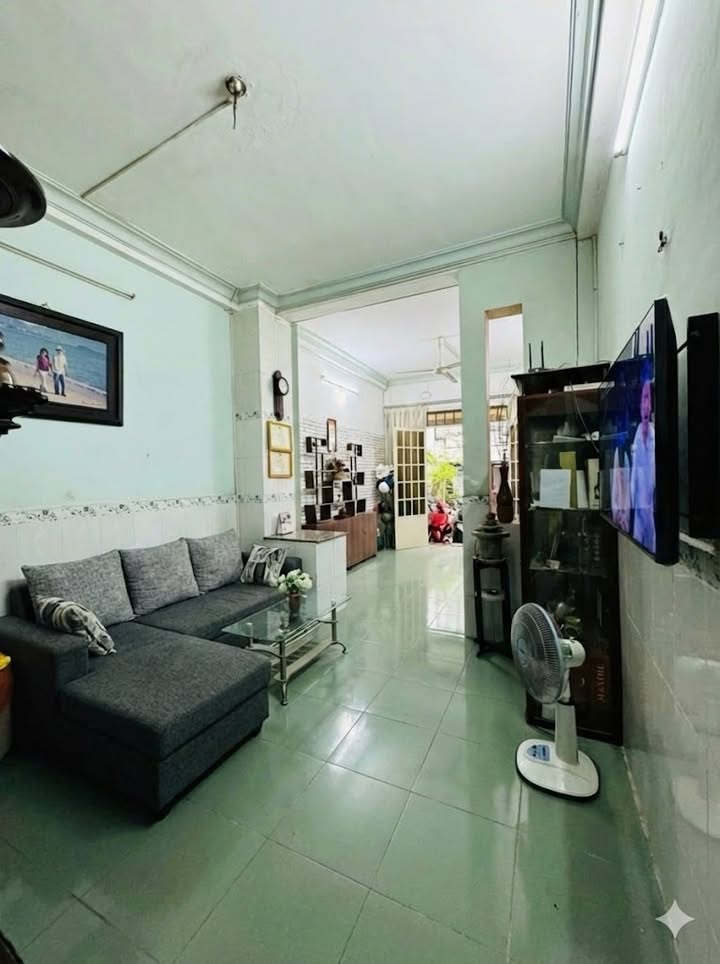 Nhà phố Dương Bá Trạc Quận 8 77m² giá thỏa thuận - Vị trí trung tâm, tiện ích đầy đủ!