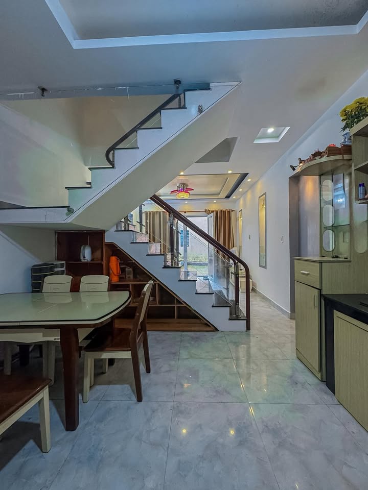 Nhà đẹp Đà Lạt 40m² giá 5.3 tỷ - Định cư lâu dài, kinh doanh homestay!
