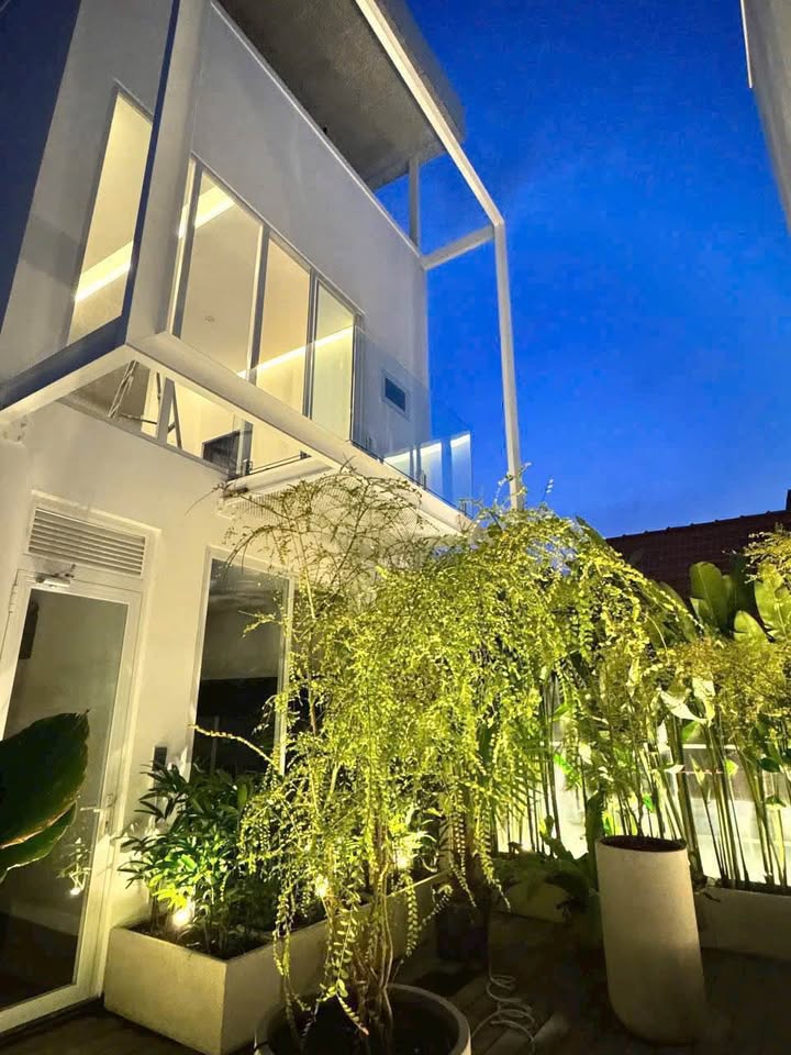 Căn hộ dịch vụ cao cấp Lê Văn Thịnh, 189.6m² giá 23.5 tỷ - Đầu tư sinh lời ngay!