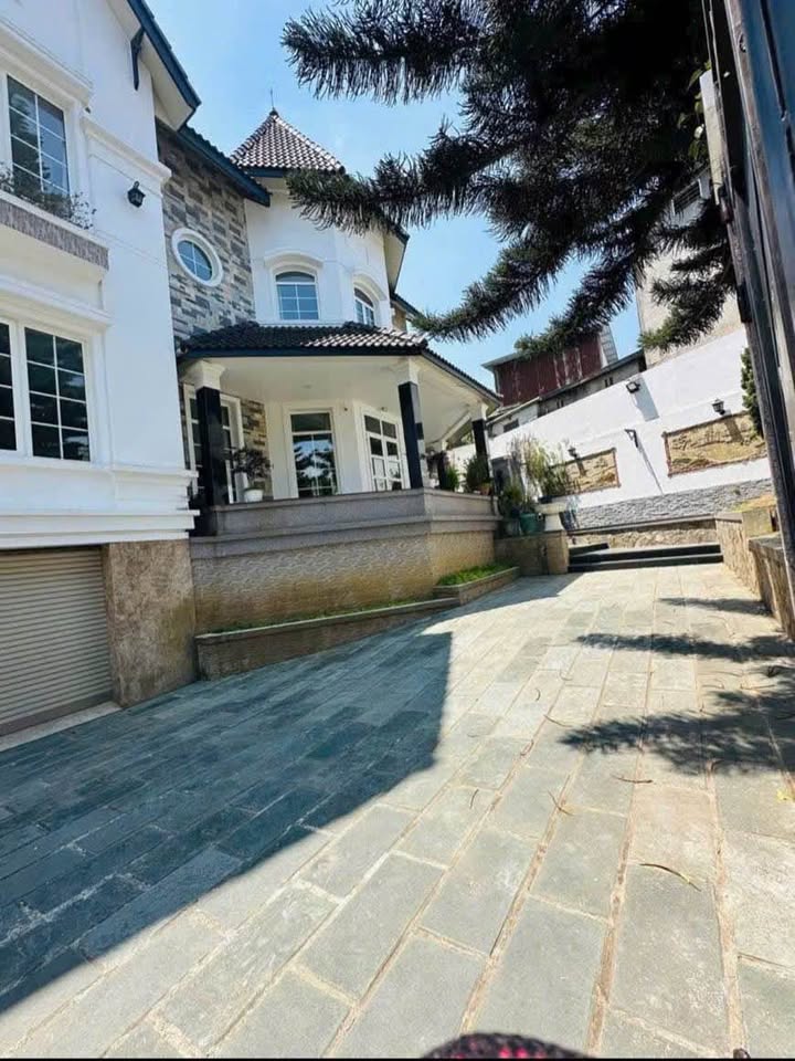 Biệt thự 2 mặt tiền Triệu Việt Vương, Đà Lạt - Sẵn sàng đầu tư chỉ 21 tỷ!