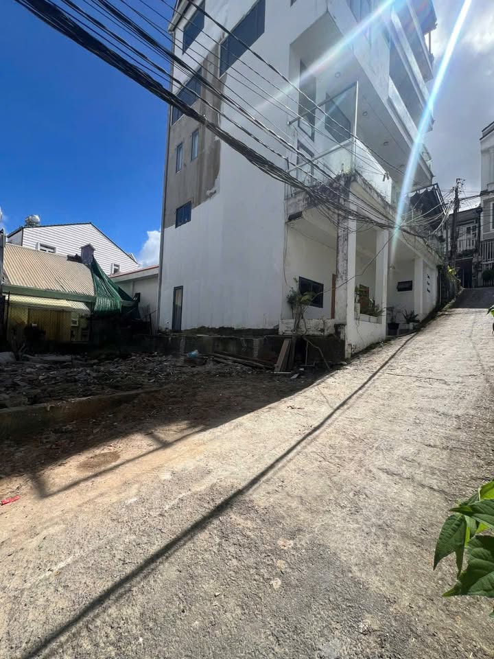 Đất nền phường Xuân Hương - Đà Lạt 64m² giá 4 tỷ - Sổ đỏ chính chủ, xây dựng tự do!