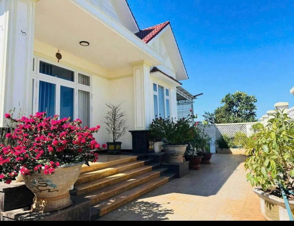 Biệt thự Liên Nghĩa 1073m² giá 11 tỷ - Sẵn sàng vào ở ngay!