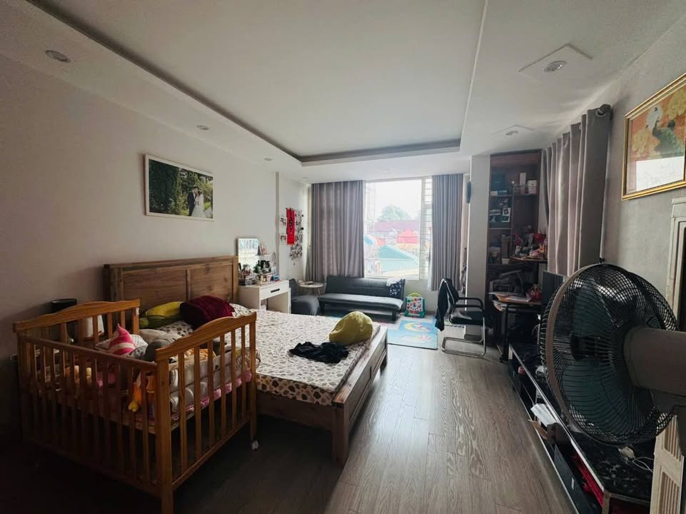 Nhà riêng Hoàng Hoa Thám Ba Đình 38m² giá 10.5 tỷ - Lô góc, ô tô đỗ cửa!