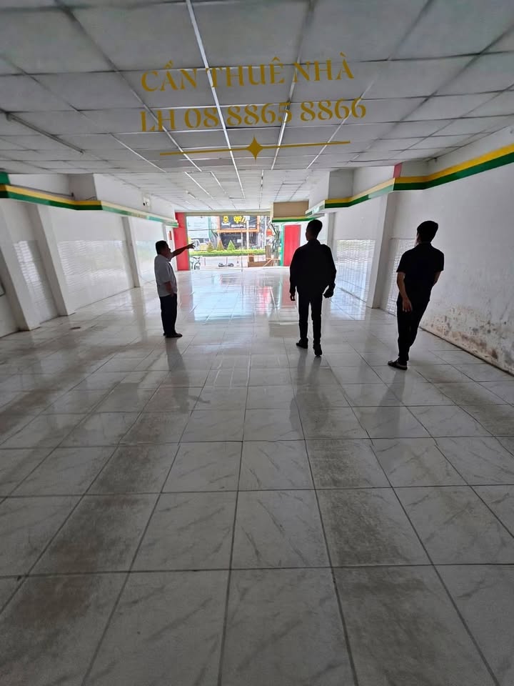 Cho thuê mặt tiền đường Nguyễn Văn Cừ, Cần Thơ 500m² - Diện tích lớn, giá tốt!