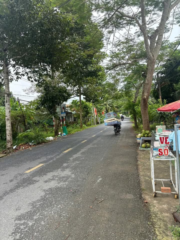 Đất nền Tỉnh lộ 926, Trường Long, 300m² giá 2.5 tỷ - Tiện kinh doanh hiệu quả!