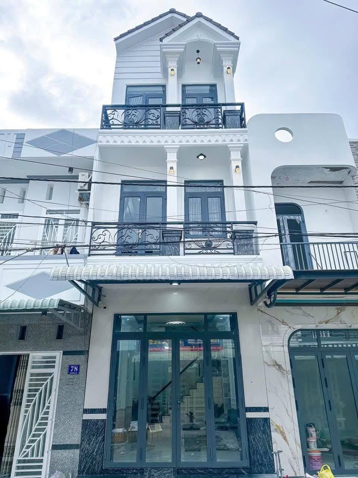 Nhà 2 Lầu Cao Cấp 40m² Giá 4.15 Tỷ - Gần Trường Mầm Non Hoa Cúc