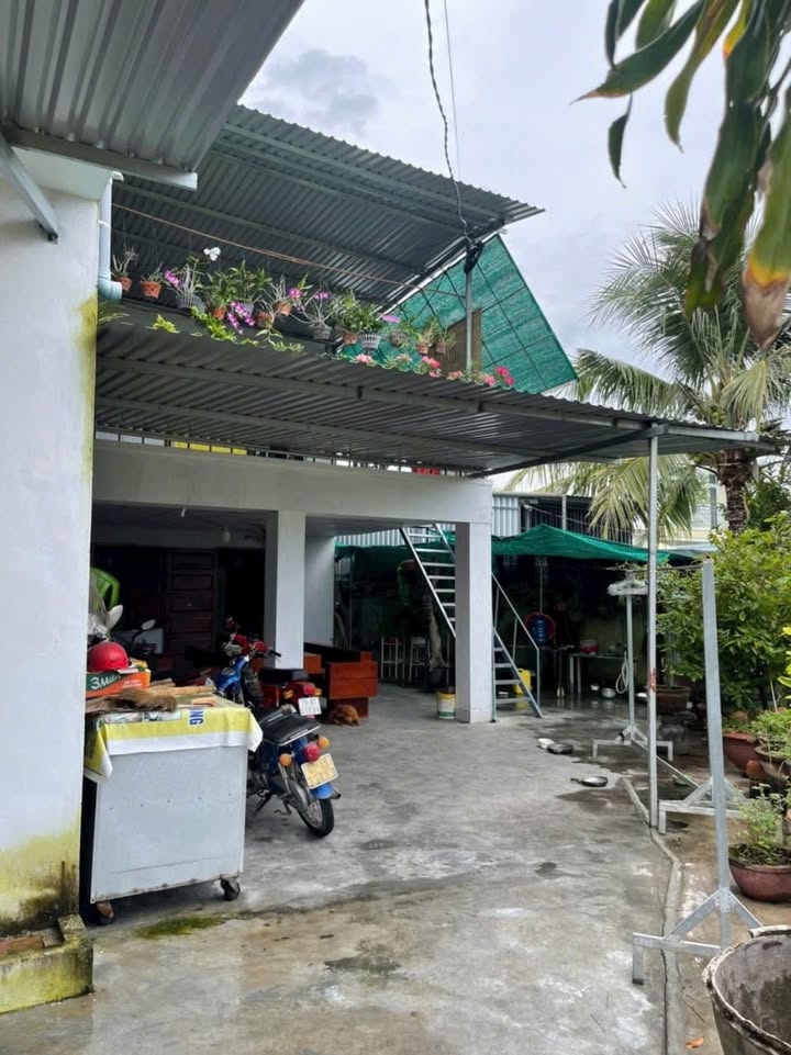 Nhà cấp 4 có gác lửng Vĩnh Thái Nha Trang 101m² giá 1.65 tỷ - Cơ hội vàng cho nhà đầu tư!