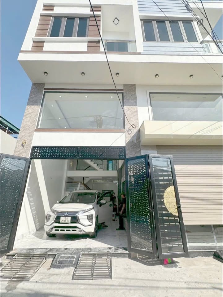 Nhà phố Trường Thi Nam Định 50m² giá 2.95 tỷ - An ninh tốt, thuận tiện kinh doanh!