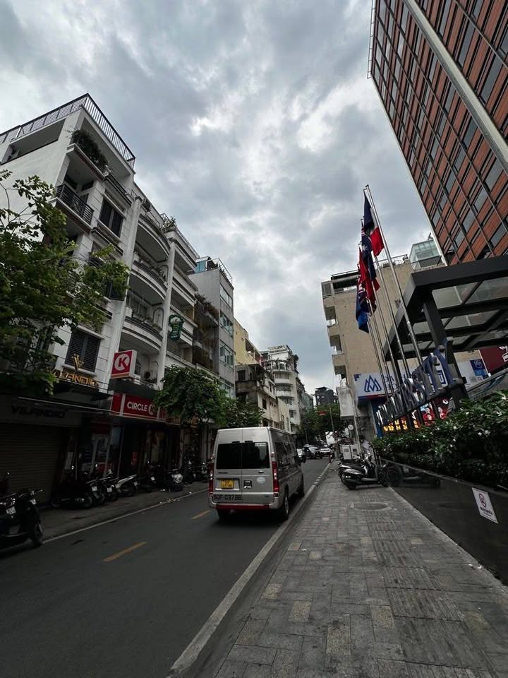 Mặt tiền kinh doanh Nguyễn Văn Tráng, Q1 72m² giá 39 tỷ - Cơ hội hiếm có!