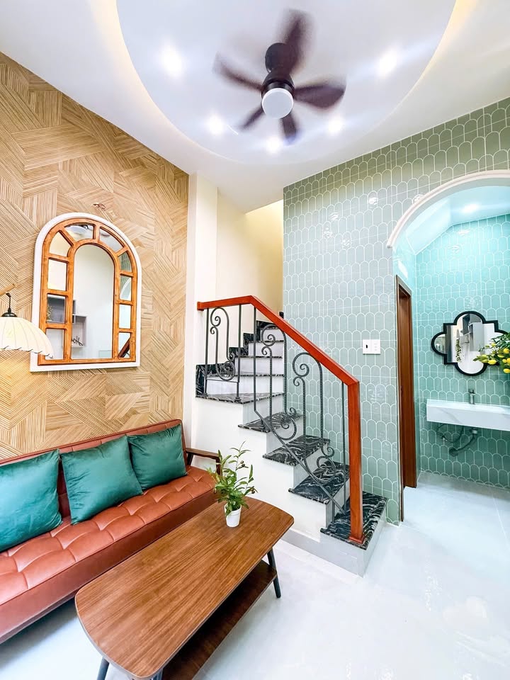 Nhà 3 tầng hẻm Nguyễn Thiện Thuật, Q3 12m² giá 3.75 tỷ - Sẵn sàng vào ở ngay!