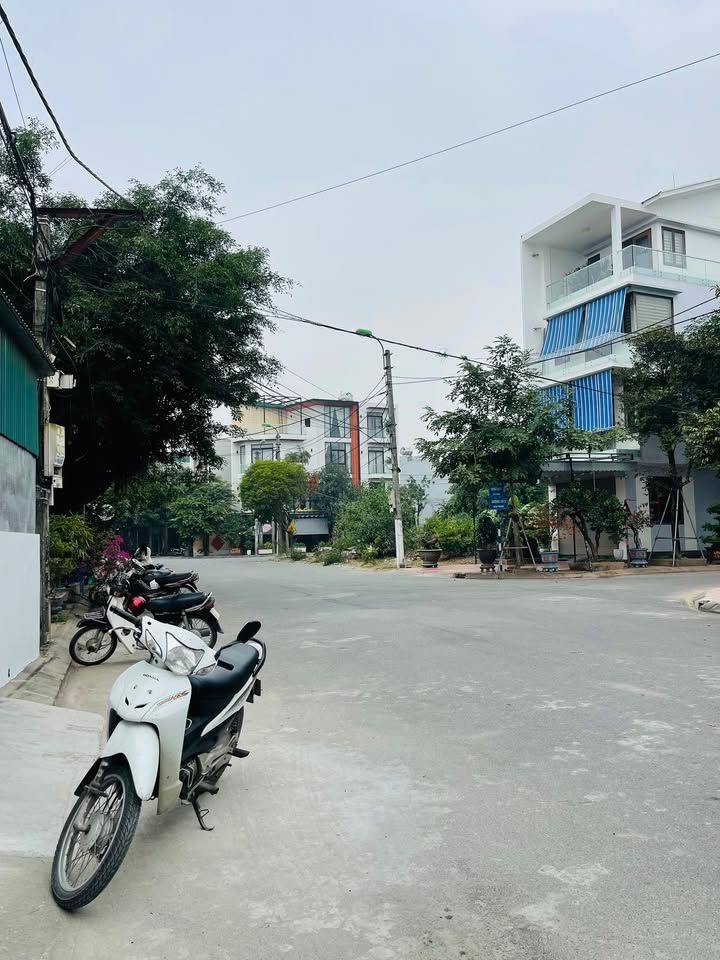 Nhà 3 tầng lô góc khu TĐC Cánh Mẹm Tiền Phong 86m² giá 4 tỷ - Thiết kế hiện đại, sẵn sàng ở!