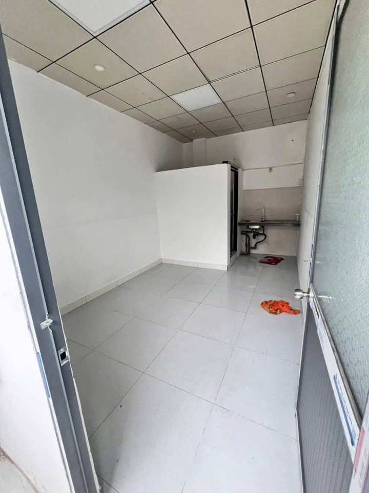 Phòng trọ máy lạnh Tân Phú 2.3 triệu - Gần KCN Vĩnh Lộc, sẵn sàng vào ở!