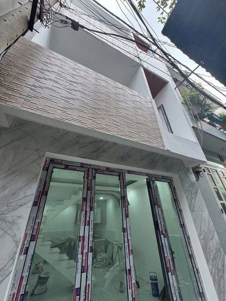 Nhà đẹp đường Lò Gốm, quận 6, 42m² giá 4.68 tỷ - Nội thất sang trọng!