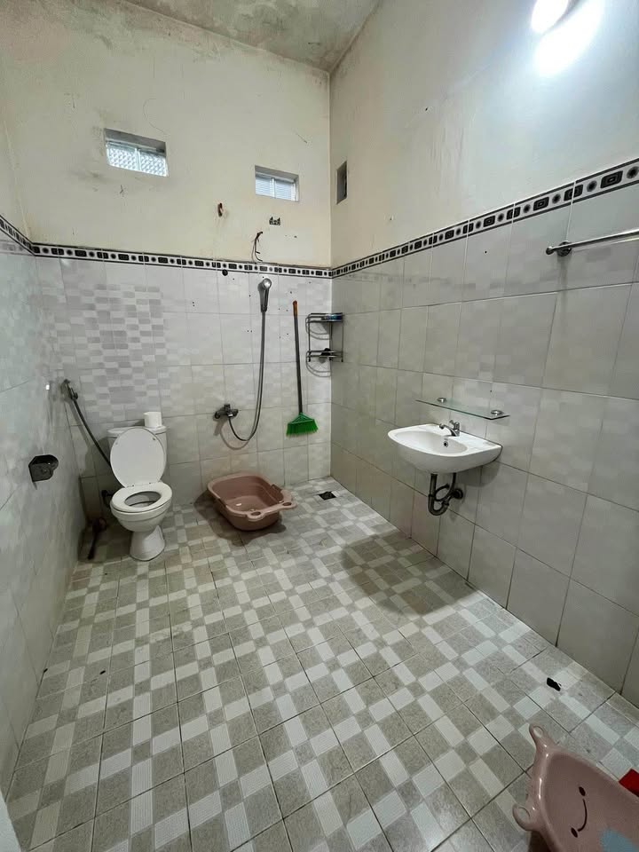 Nhà cho thuê mặt tiền Vạn Xuân, Buôn Ma Thuột 137m² - Thích hợp kinh doanh