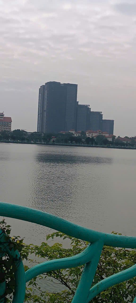 Lô đất Lạc Long Quân Tây Hồ 100m² giá 26 tỷ - Sổ đỏ chính chủ đẹp