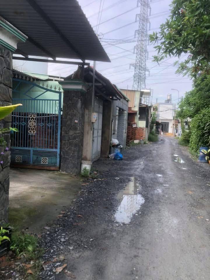 Nhà riêng đường Nguyễn Thị Thảnh, Hóc Môn 170m² - Giá chỉ 3.3 tỷ, thương lượng nhẹ!