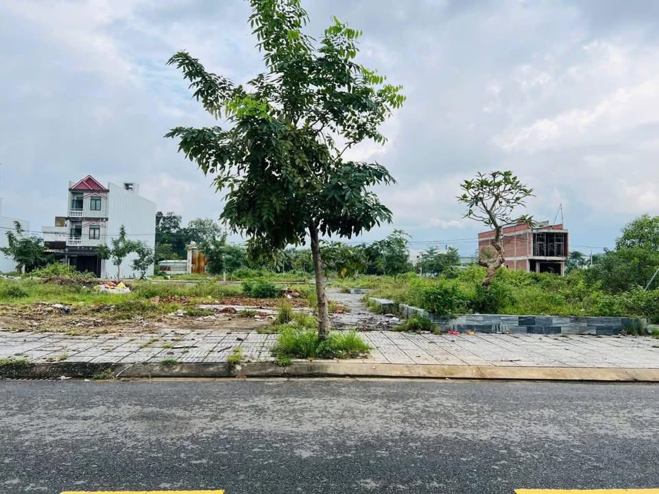 Đất liền kề đẹp tại đường Trần Văn Quế, quận Liên Chiểu, Đà Nẵng 200m² - Phù hợp đầu tư kinh doanh!