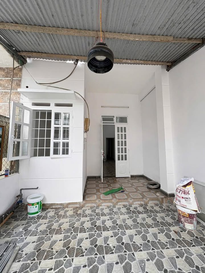 Nhà cấp 4 gác xếp Hố Nai, Biên Hòa 100m² giá chỉ 1.2 tỷ - Tiện nghi đầy đủ!