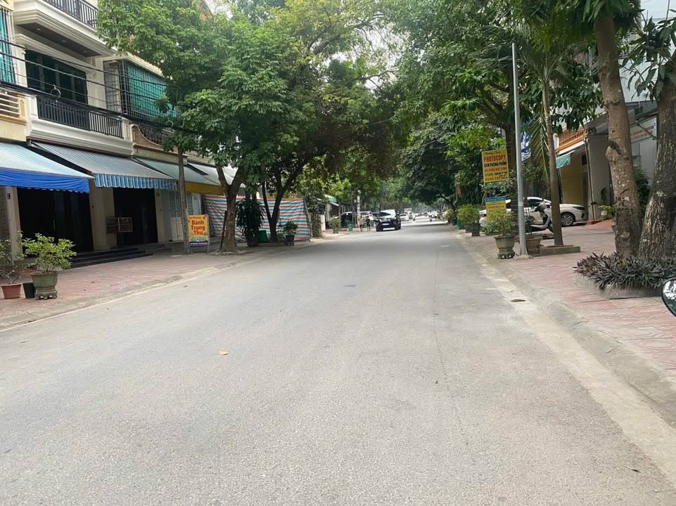 Nhà 3 tầng đường Trịnh Khả, phường Hạc Thành, 80m² - Vị trí kinh doanh sầm uất!