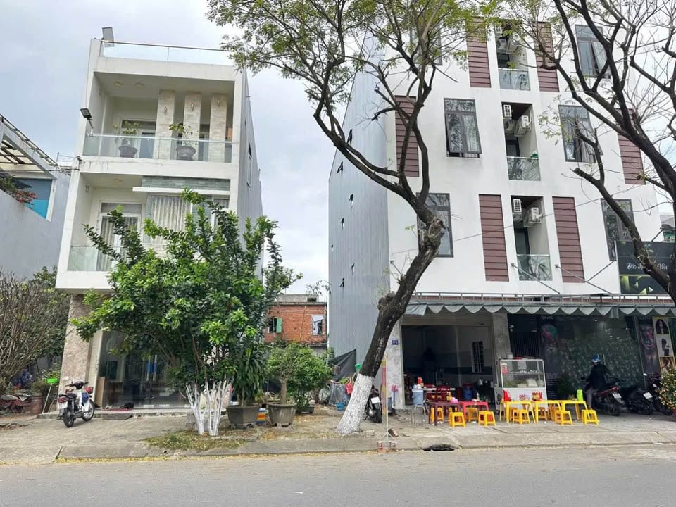 FrontHouse đường Trần Đình Tri 103m² giá 7.7 tỷ - Mặt tiền rộng, vị trí đắc địa!