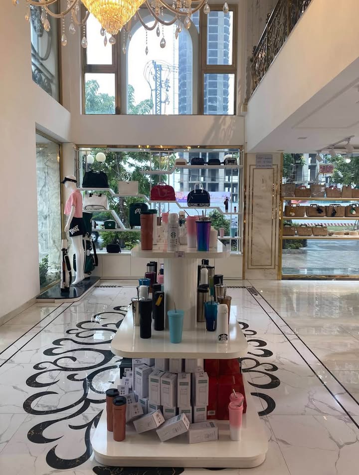 Bán Tòa Nhà 3 Mặt Tiền Phạm Văn Đồng 672m² - Cơ Hội Đầu Tư Hiếm Có!