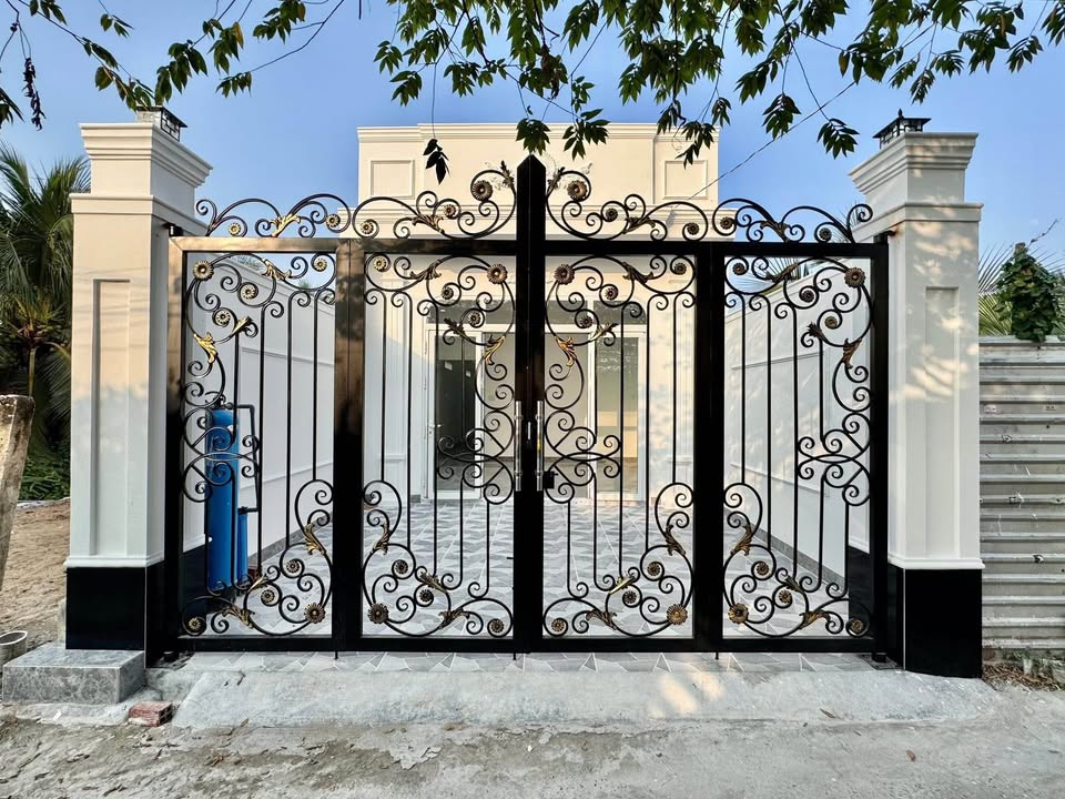 Nhà Tân Cổ Điển Mỹ Tho 100m² giá 1.25 tỷ - Sẵn sàng vào ở ngay!