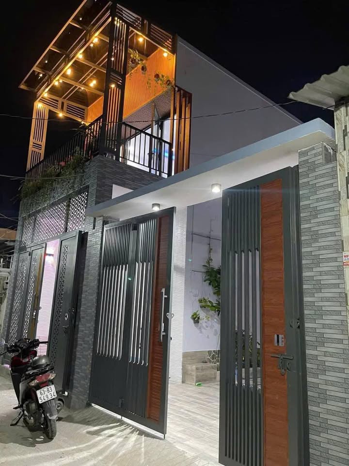 Nhà mới bán tại phường 6, Mỹ Tho 149m² giá 3.75 tỷ - Chính chủ, sổ đỏ đầy đủ!