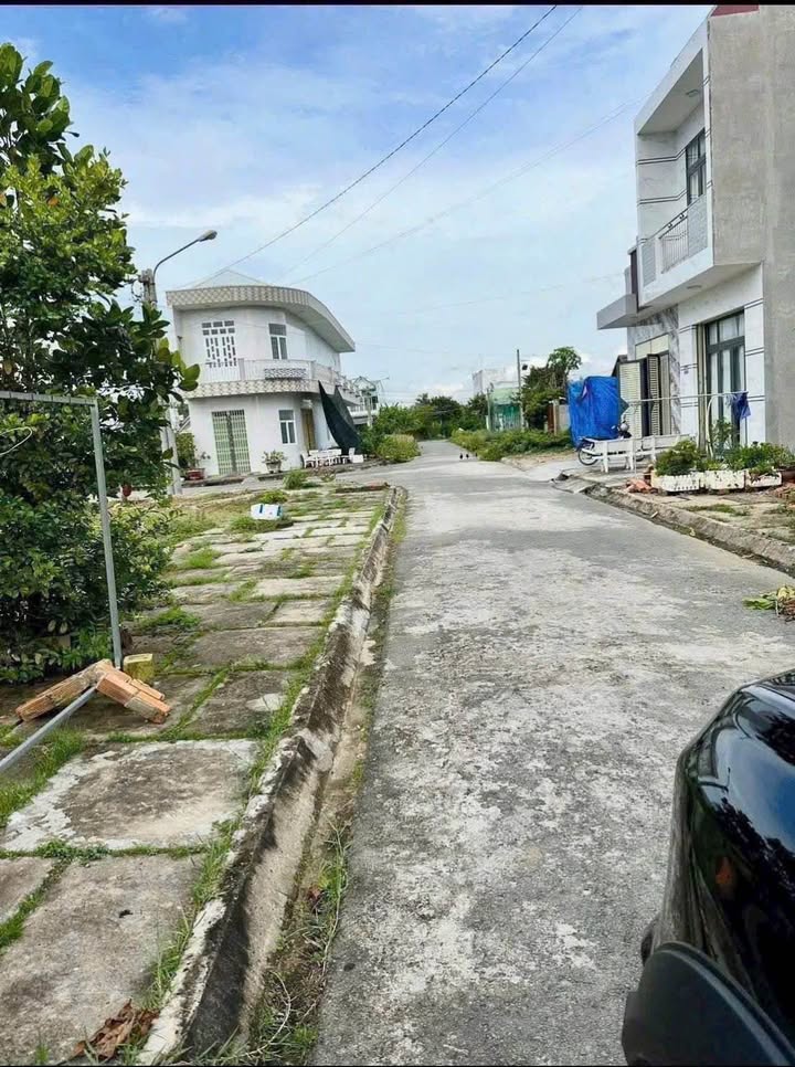 Đất thổ cư KDC Tỉnh Ủy, Tân An 90m² giá 1.58 tỷ - Chính chủ bán gấp!