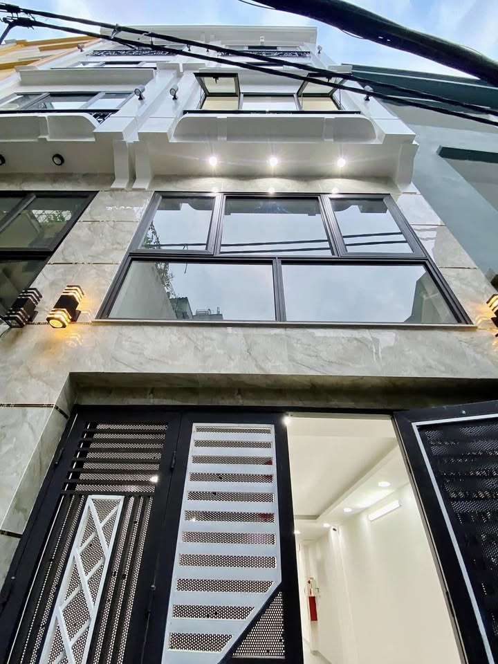 Chung cư mini Nhổn, Nam Từ Liêm, 45m² giá 6 tỷ - Nhà mới ngay mặt phố!