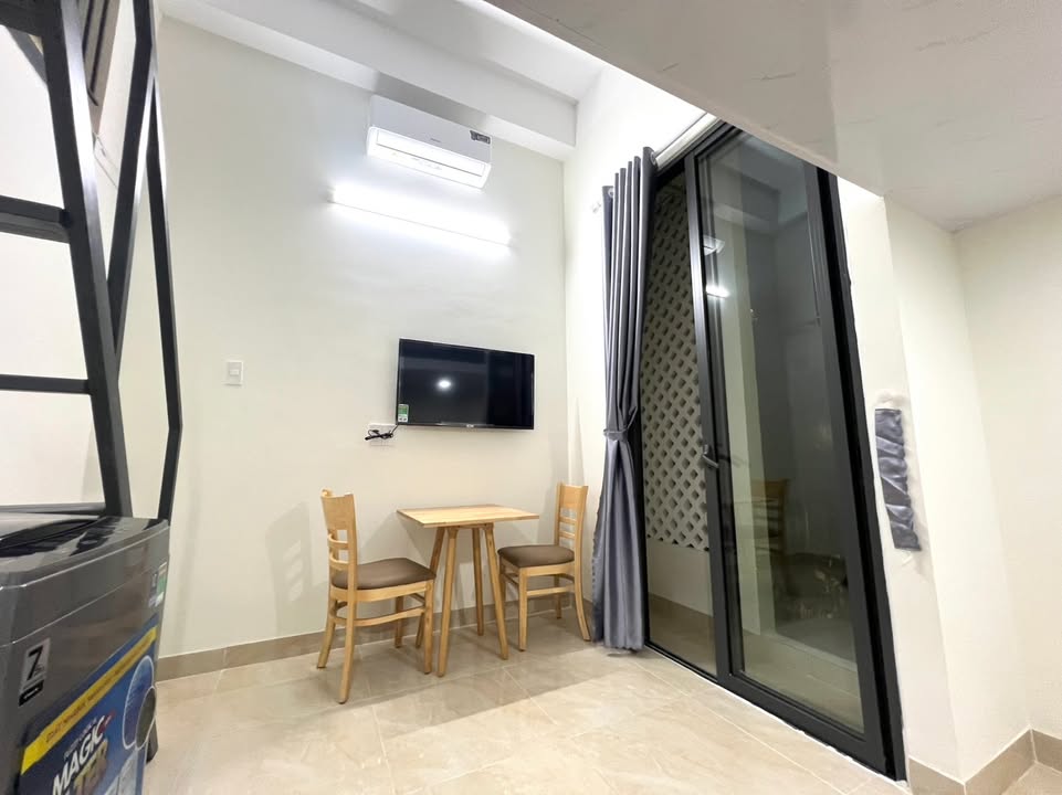 Cho thuê studio tại Hồ Xuân Hương, Mỹ An 5 triệu - Đầy đủ nội thất, ban công thoáng mát!