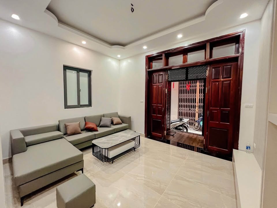 Nhà 4 tầng Xuân Đỉnh 51m² giá 12.1 tỷ - Nội thất đầy đủ, sẵn sàng ở ngay!