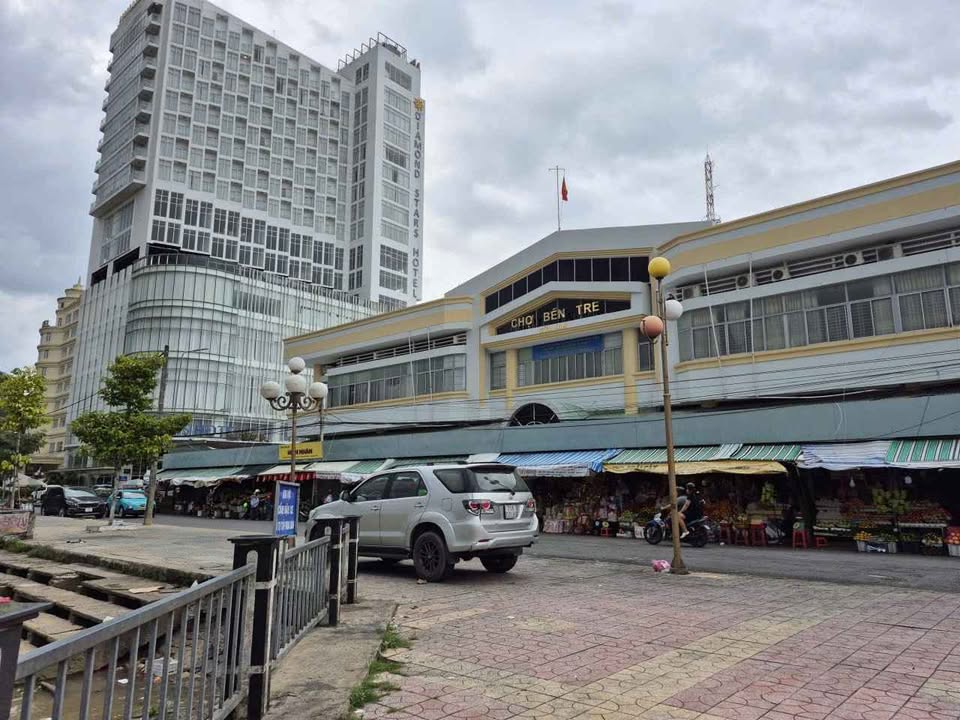 Nhà mặt tiền đường Âu Cơ, Bến Tre 60m² giá 1.75 tỷ - Sẵn sàng vào ở ngay!