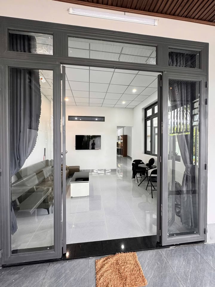 Nhà phố mặt tiền nhựa Phường Bình Minh 122m² giá 1.48 tỷ - Thiết kế hiện đại, tặng full nội thất!